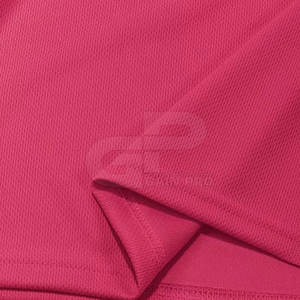 Camiseta Mama Life para el Día de la Madre con diseño gráfico minimalista, algodón suave y estilo inspirado en las tendencias - Product Image 6