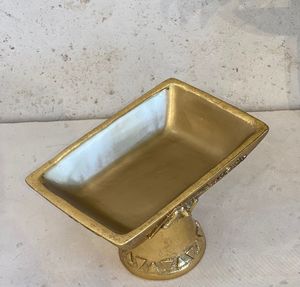 Présentoir de table luxueux fait à la main design forgé couleur or taille profonde en aluminium coulé métal servant en acier inoxydable - Product Image 2