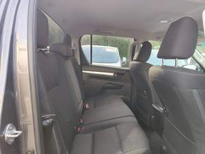 TOYOTA HILUX d'occasion - Product Image 5