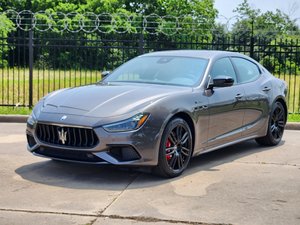 Usado 2024 M a s e r a t i Ghibli Modena Q4 AWD - Product Image 3