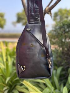 กระเป๋าหนังแท้สะพายไหล่/ถือ  รุ่นใหม่ ขายดี  ทันสมัย ใช้ได้หลายแบบ  ใส่เงิน  ใช้งานได้จริง - Product Image 5