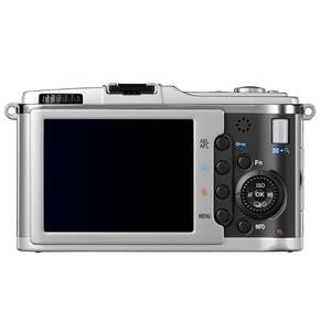 Appareil photo numérique Micro Four Thirds argenté 12,3 MP avec objectif interchangeable 17 mm F/2,8, capteur CMOS, mémoire SD, viseur en option - Product Image 3