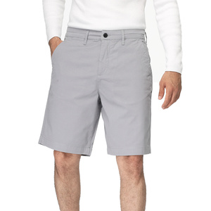 Short pour homme de tous les jours axé sur la mode avec une coupe tendance et un design confortable, idéal pour un look streetwear décontracté moderne - Product Image 2