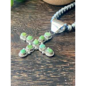 Pendentif Zia Reda Galvan en Or Sonora, Turquoise et Argent Sterling avec incrustation religieuse chrétienne à sertissage clos - Product Image 4