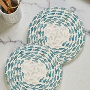 Salvamanteles Redondo de Nácar Hecho a Mano con Concha Natural para la Mesa del Hogar, de Vietnam - Product Image 1