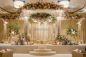 Elegante Mandap de Madera de Teca Tallado a Mano para Bodas - Magnífico y Glorioso Accesorio Decorativo para Bodas Hindúes con Fácil Montaje - Product Image 3