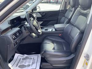 รถยนต์ SUV ระดับหรูขนาดใหญ่ รุ่นปี 2025 Aviator Reserve Edition มือสอง - Product Image 5