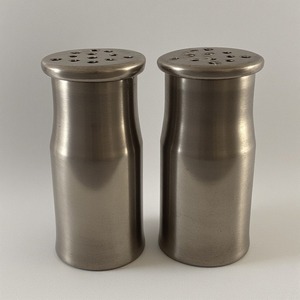 Moulin à sel et à poivre en laiton décoratif avec surface en bronze poli lisse Travail artisanal conçu pour les intérieurs de salle à manger décoratifs - Product Image 2