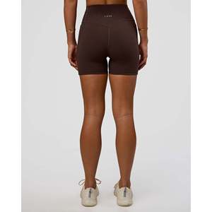 Shorts Deportivos Fusion V-Contour Ultra High-Rise 4 con Bolsillos Cortos y Tejido Transpirable - Product Image 3
