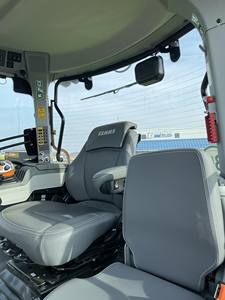 Tracteur Claas AXION 880 2023 à vendre - Product Image 4