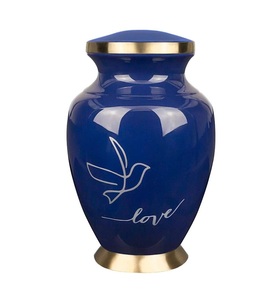 Urnes commémoratives de souvenir de conception antique vintage Urne de crémation en métal de haute qualité pour les amoureux faits à la main en vrac - Product Image 2