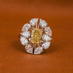 Forma de Flor Amarillo corte radiante laboratorio creado diamante EF pera 10KT oro sólido anillo de compromiso bisel ajuste clásico lujoso regalo - Product Image 1