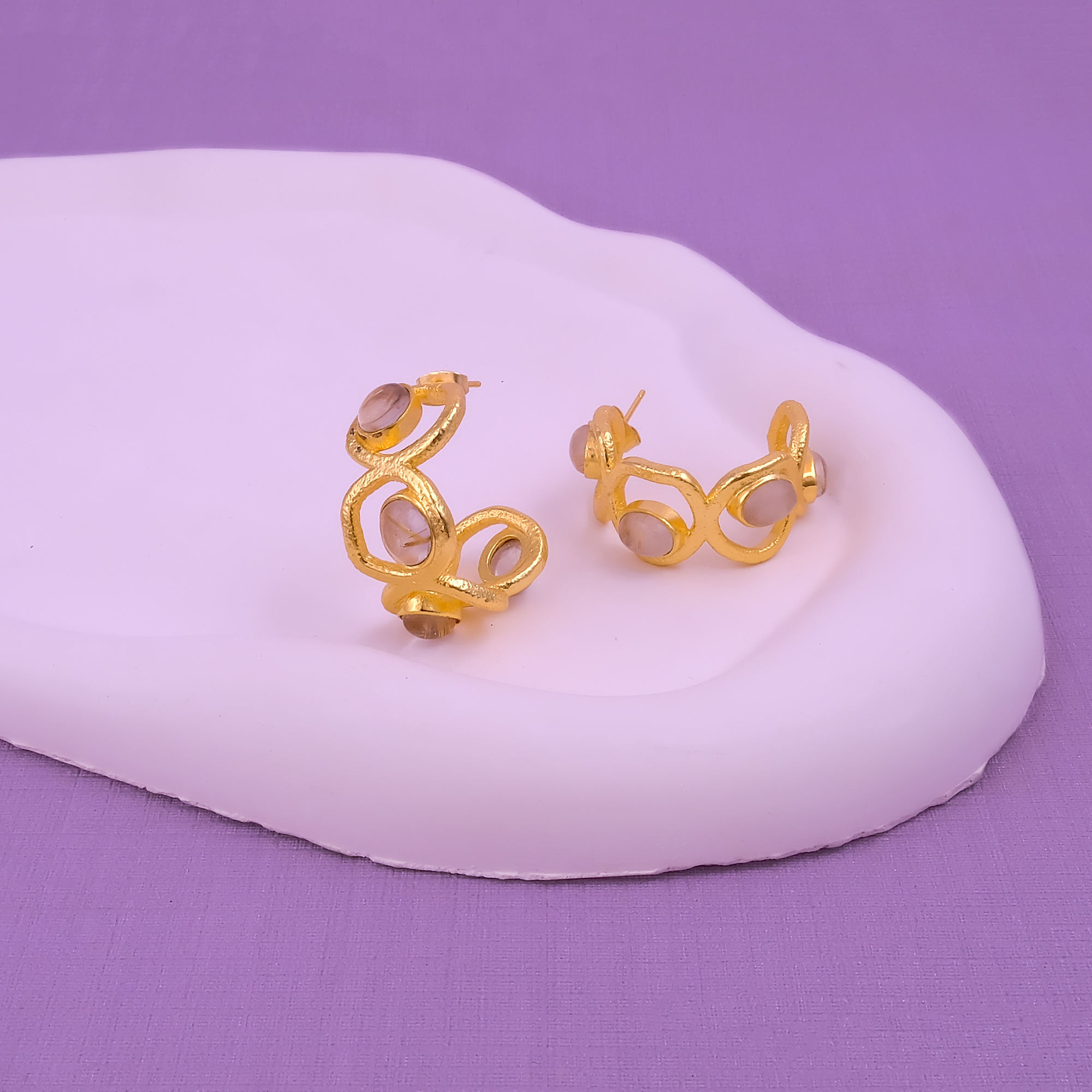 รูไทล์สีทอง