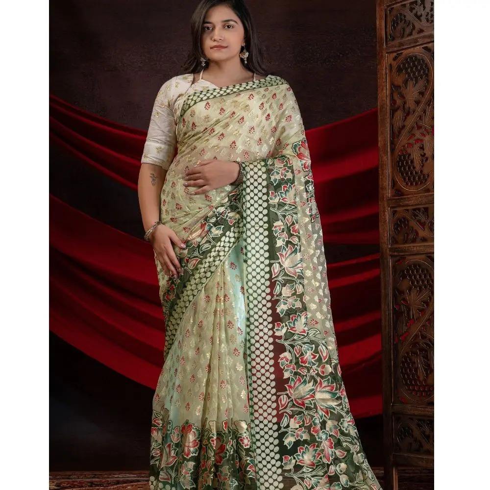 สีเขียว