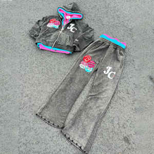 ชุดเซ็ตเสื้อฮู้ดดี้และกางเกงจ็อกเกอร์ผ้าฝ้าย 100% คุณภาพสูง แบบซิปสามชั้น สไตล์สตรีทแวร์สำหรับฤดูหนาว ผลิตตามแบบ OEM ดีไซน์ทำเก่า - Product Image 1