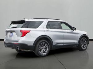 Ford Explorer XLT AWD 2023 d'occasion, excellent état, prêt à être expédié - Product Image 5