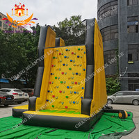 Mur d'escalade gonflable pas cher pour parc de trampoline, usage commercial en intérieur