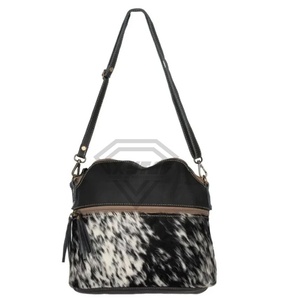 Bolsos de estilo manos libres de cuero genuino para mujer, logotipo personalizado, cierre de cremallera, forro de cuero de pelo de vaca, bolsos elegantes resistentes al agua - Product Image 5