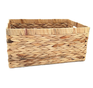 Panier de rangement en jacinthe d'eau tissée, bac rectangulaire en fibre naturelle avec poignées, parfait pour la décoration intérieure, à prix de gros. - Product Image 1