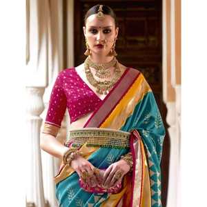 Agradable Sari de Seda Patola Azul Cielo con Estampado Digital para Fiestas y Bodas - Product Image 4