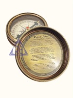 Boussole Nautique en Laiton avec Étui en Cuir, Cadran Analogique Multifonctionnel, Outil de Navigation pour la Randonnée en Plein Air, Style Luxe Portable