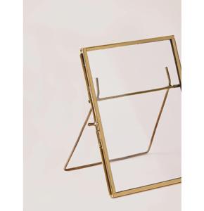 Cadre photo rectangulaire vintage en métal avec finition antique et motif gravé parfait pour les intérieurs traditionnels - Product Image 1