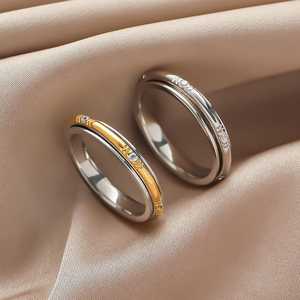Bague tournante en platine plaqué rhodium pour femme, taille coussin, sertie clos, design pour amoureux, bijou à porter au quotidien - Product Image 1