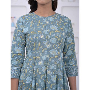 ชุดกูร์ตะอานาร์กาลีสีน้ำเงินทะเล ผ้าฝ้ายเนื้อหนักและผ้าไหมปักลาย ผ้าเน็ตสไตล์ชาติพันธุ์ ชุดปาร์ตี้แบบสัลวาร์ คามีซ ตัดเย็บสำเร็จ - Product Image 2