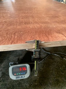 Precio barato Contenedor de madera contrachapada Piso Madera contrachapada Keruing Cara Tamaño estándar con pegamento E1 - Product Image 6