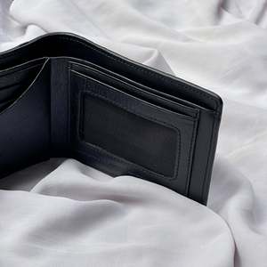 2025 nouveaux fabricants de portefeuille à deux volets en alligator pour hommes en gros portefeuille en cuir véritable à deux volets en peau de vache - Product Image 3