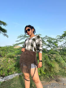 กระเป๋าสะพายพาดลำตัวหนังแท้สำหรับผู้หญิงหนังแท้ขนแกะสไตล์โบโฮใหม่ - Product Image 4