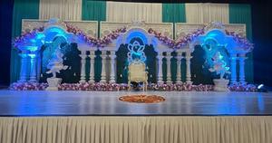 Grand cadre de mariage en fibre dorée Cadre de mariage élégant Grand cadre en fibre Décoration de scène de réception florissante - Product Image 5