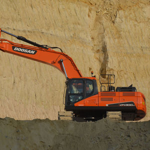 Excavatrice sur chenilles Doosan DX300LC 30 tonnes Machine de terrassement à haute efficacité avec moteur robuste pour les travaux d'infrastructure de construction - Product Image 1