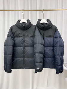 Doudounes respirantes en duvet d'oie avec logo personnalisé pour hommes, avec un tissu en toile brillant pour un look soigné, vente en gros et en ligne - Product Image 6