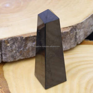 Tour en Shungite Noire Naturelle Russe de Qualité Supérieure, Polie et Sculptée à la Main, Pierre Semi-Précieuse Artisanale pour le Feng Shui (Vente en Gros) - Product Image 6