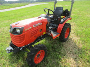 รถแทรกเตอร์ฟาร์ม Kubota B1902 50 แรงม้า ขับเคลื่อน 4 ล้อ เกียร์ธรรมดา สภาพใหม่/มือสอง - Product Image 3