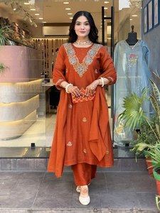 NUEVO SALWAR KAMEEZ MODERNO EXCLUSIVO para ROPA FORMAL DE MUJER en OFICINA y FIESTA - Product Image 3