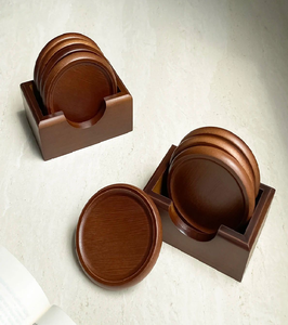 Posavasos simples y elegantes con forma de flor de cinco pétalos, hechos de madera natural. Disponible a precios de mayoreo. - Product Image 2