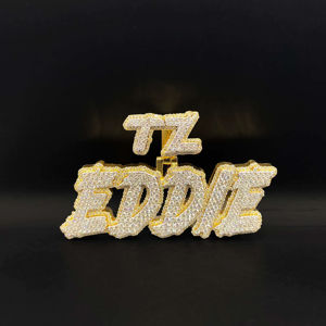 Pendentif Cœur Personnalisé Micro-Pavé CZ Effet Glacé avec Chaînes Figaro et Cubaines en Acier Inoxydable Bijoux Hip Hop Unisexe - Product Image 1