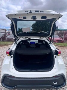 Auto Usado Económico Toyota C-HR Limited 2025 1.8P HEV CVT FWD SUV, Envío a Todo el Mundo - Product Image 3