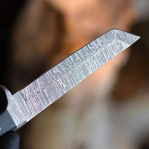 Cuchillo de Supervivencia Personalizado con Patrón de Damasco, Mango Resistente para Uso en Exteriores, Cocina y Colección - Product Image 5