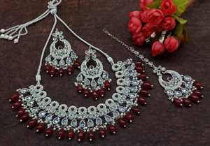 Nuevo diseño AD sin cortar plateado tradicional y de moda perla y Kundan tachonado gargantilla collar conjunto y conjunto de joyas para mujer - Product Image 5