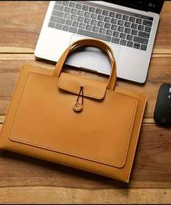 PRODUCTO en STOCK Bajo MOQ Impermeable PU Vegan Leather Envelope Clutch Maletín Mujeres Laptop Sleeve Bag - Product Image 1