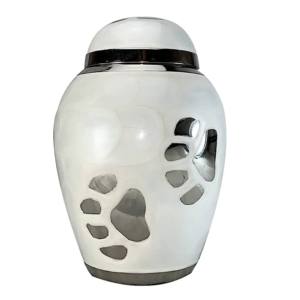 Urnas de cremación de latón para mascotas con hermoso diseño de mariposa dorada y urnas funerarias de metal con acabado verde - Product Image 5