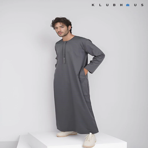 Vente en gros de Jubba élégant, lot de thobe de qualité supérieure élégant, mode islamique traditionnelle, vêtements modestes pour hommes, vêtements du Moyen-Orient. - Product Image 4