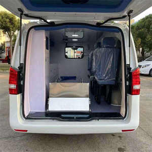 Ambulancia Privada de Emergencia 4x4, Vehículo de Rescate Médico de Lujo Personalizable, Asientos de Cuero, Techo Panorámico, Automático - Product Image 6