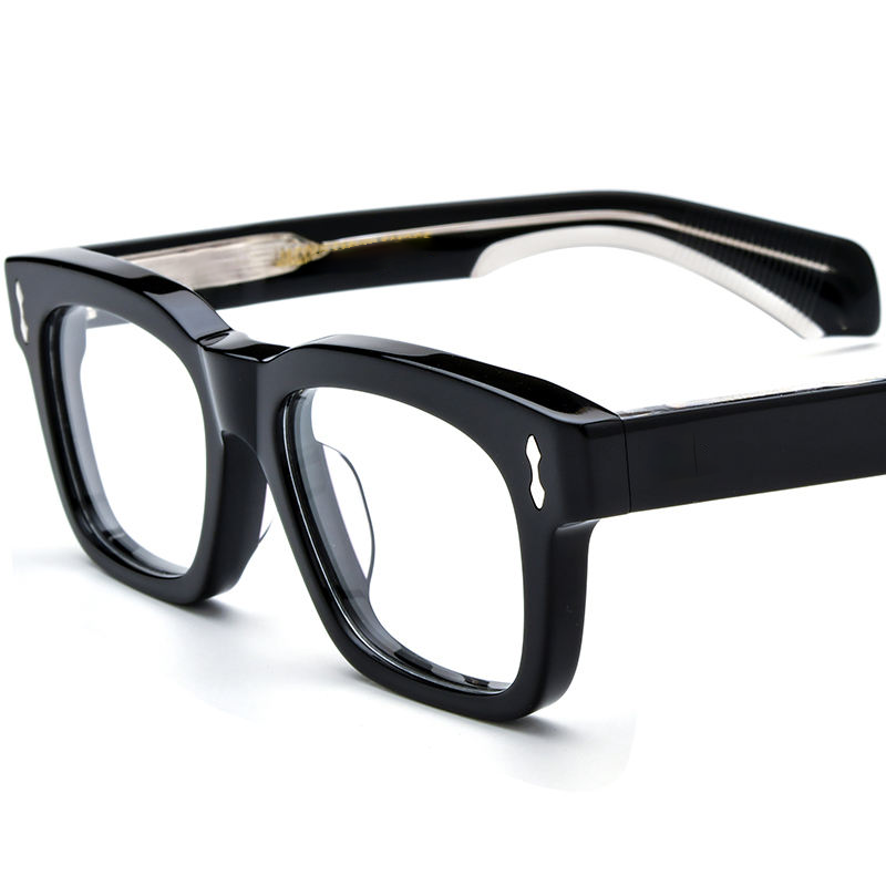 C4-Cornice nera