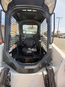 Minicargadora Bobcat S650 de segunda mano, 74HP, diésel, con elevación vertical hidráulica, equipo de construcción. - Product Image 4