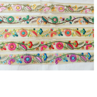 Rubans et lacets brodés floraux sur mesure en plusieurs couleurs assorties, adaptés aux créateurs de robes pour enfants