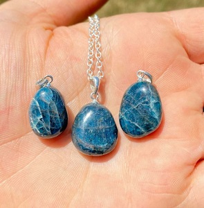 โซฮาอาเกตหินธรรมชาติจี้คริสตัลรูปวงรีสีฟ้าอาปาไทต์ - Product Image 3